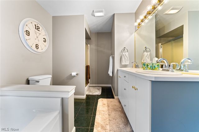 98 Jade Circle, Canfield, OH 44406