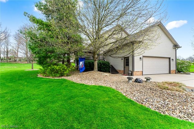 98 Jade Circle, Canfield, OH 44406