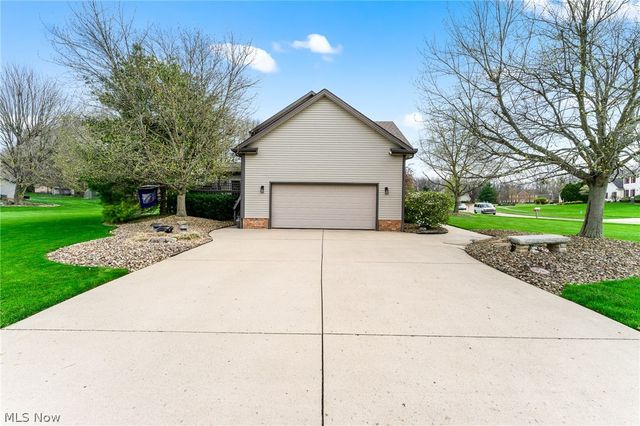 98 Jade Circle, Canfield, OH 44406