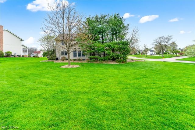 98 Jade Circle, Canfield, OH 44406