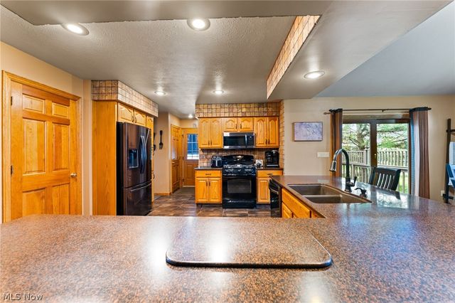 98 Jade Circle, Canfield, OH 44406