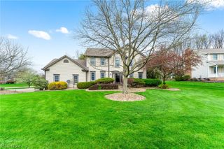 98 Jade Circle, Canfield, OH 44406