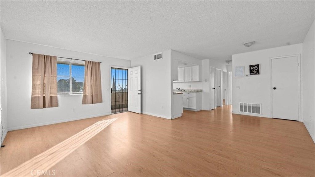 Image 12 of property listing at 3451 Rainbow Lane, Highland, CA 92346