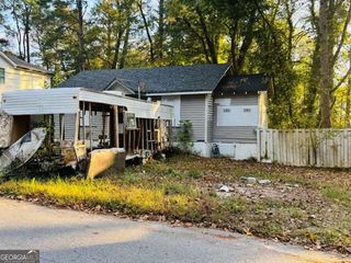 687 Woods Drive NW, Atlanta, GA 30318