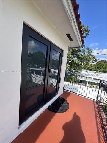 961 E 9th St, Hialeah, FL 33010