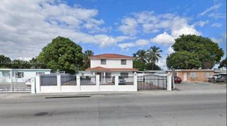 961 E 9th St, Hialeah, FL 33010