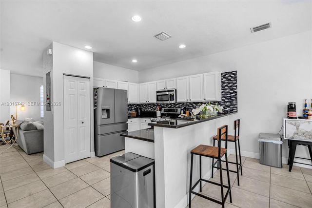 8936 W 35th Ln, Hialeah, FL 33018