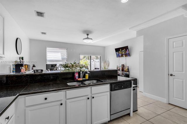 8936 W 35th Ln, Hialeah, FL 33018