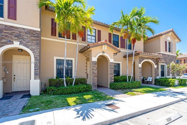 8936 W 35th Ln, Hialeah, FL 33018