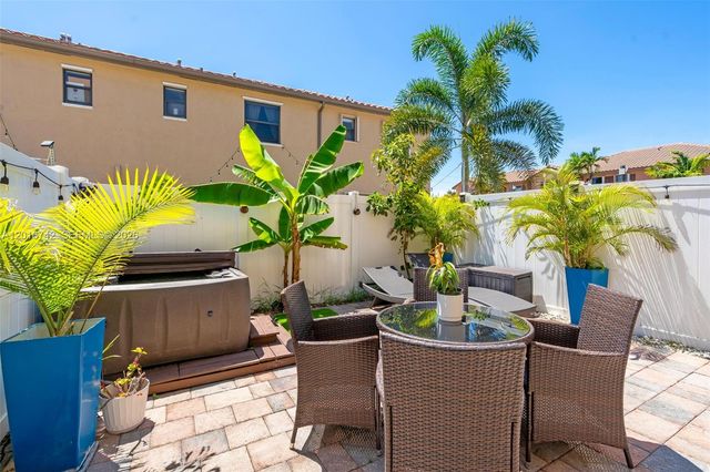 8936 W 35th Ln, Hialeah, FL 33018