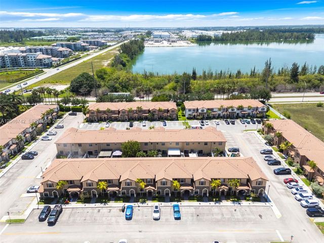 8936 W 35th Ln, Hialeah, FL 33018