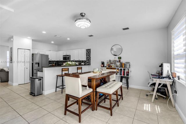 8936 W 35th Ln, Hialeah, FL 33018