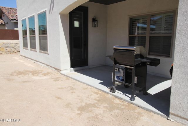 13878 Paseo Central Avenue, Horizon City, TX 79928