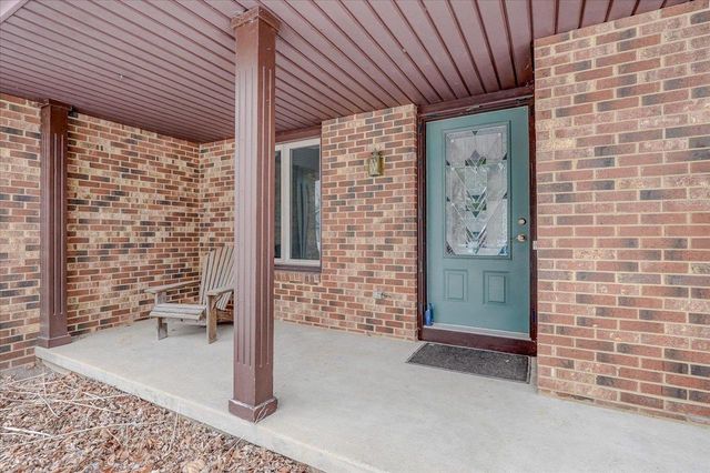 7330 W Branford Lane, Madison, WI 53717