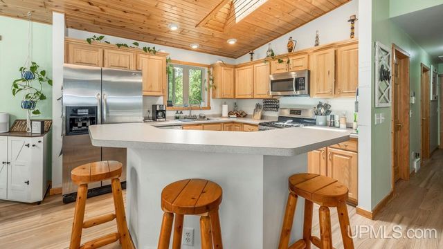 5935 Brampton 27.5 Road, Gladstone, MI 49837