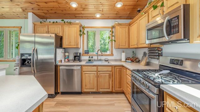 5935 Brampton 27.5 Road, Gladstone, MI 49837