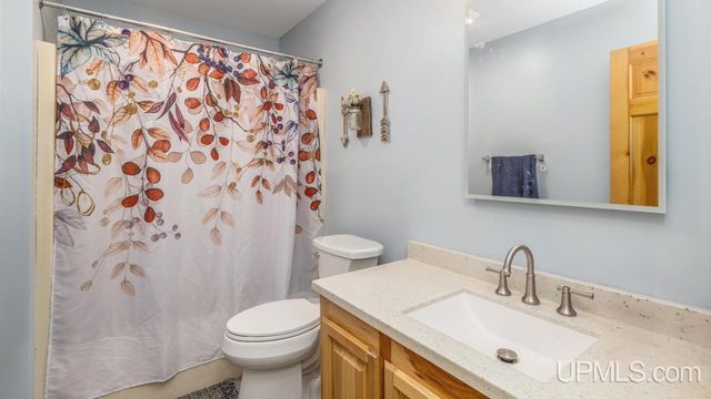 5935 Brampton 27.5 Road, Gladstone, MI 49837