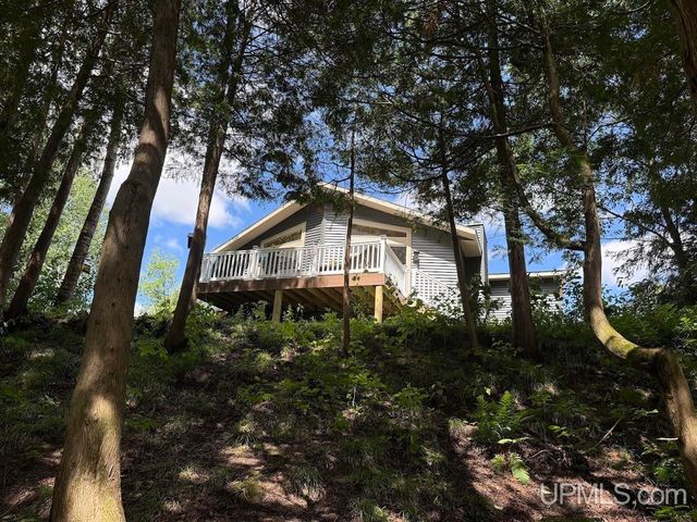 5935 Brampton 27.5 Road, Gladstone, MI 49837