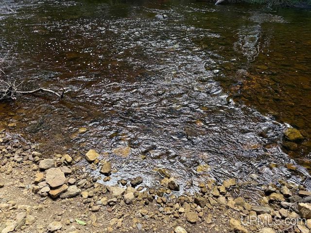 5935 Brampton 27.5 Road, Gladstone, MI 49837