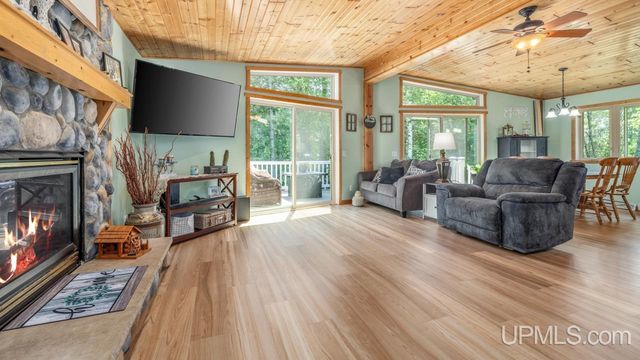 5935 Brampton 27.5 Road, Gladstone, MI 49837