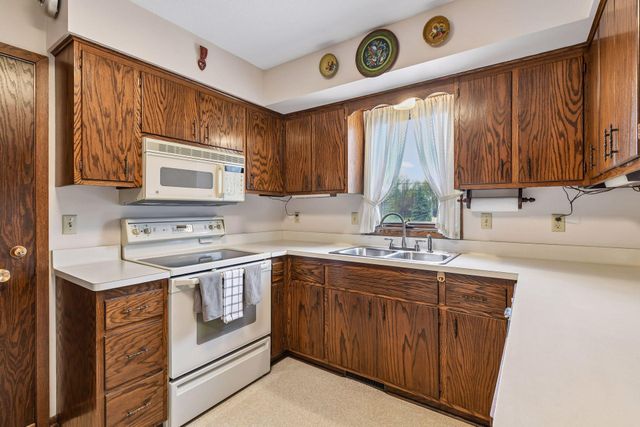 8224 Toledo Avenue N, Brooklyn Park, MN 55443