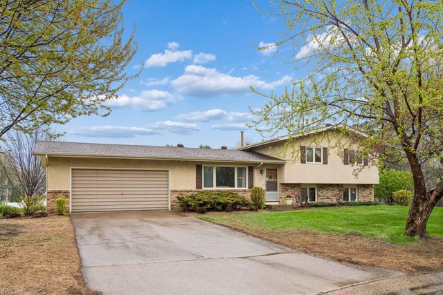 8224 Toledo Avenue N, Brooklyn Park, MN 55443