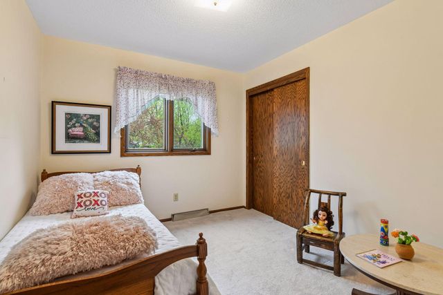 8224 Toledo Avenue N, Brooklyn Park, MN 55443