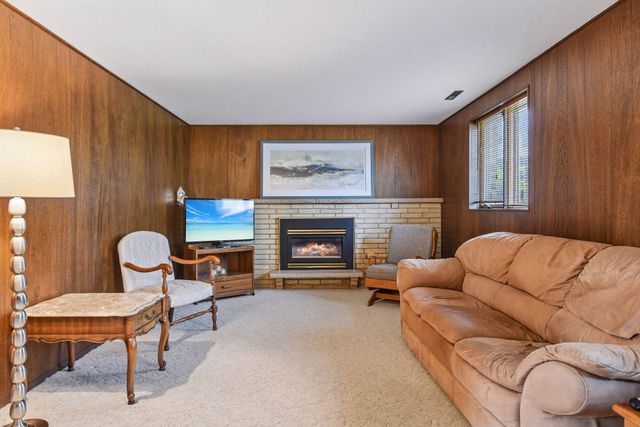 8224 Toledo Avenue N, Brooklyn Park, MN 55443