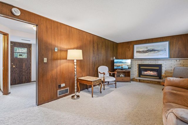 8224 Toledo Avenue N, Brooklyn Park, MN 55443