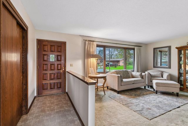 8224 Toledo Avenue N, Brooklyn Park, MN 55443