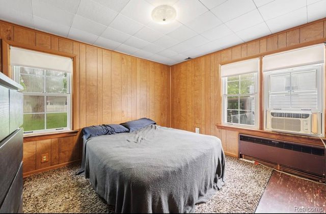 9235 Whitall Lane, Grosse Ile Township, MI 48138