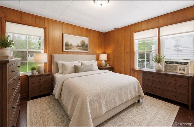 9235 Whitall Lane, Grosse Ile Township, MI 48138