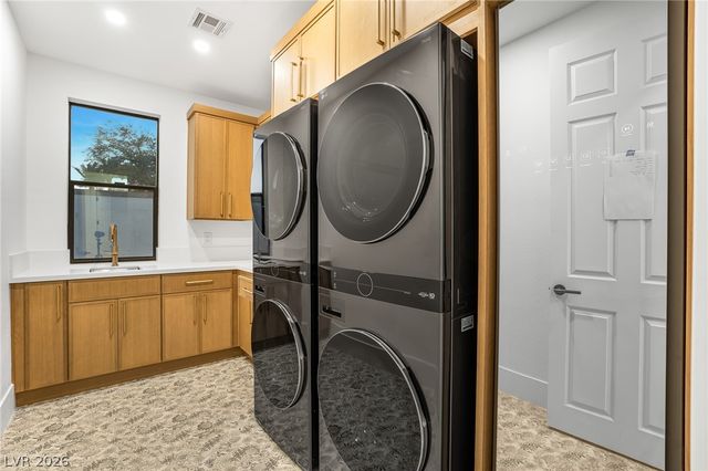 270 Besame Court, Las Vegas, NV 89138