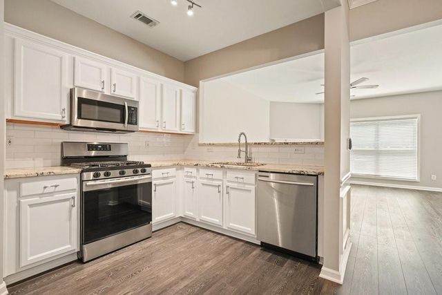 2045 Lake Shore Overlook NW, Kennesaw, GA 30152