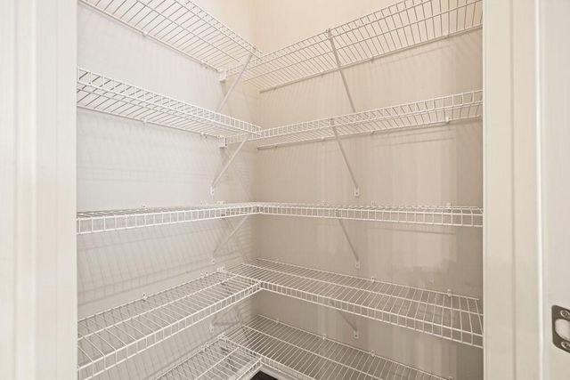 2045 Lake Shore Overlook NW, Kennesaw, GA 30152