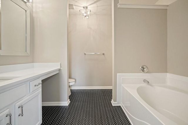 2045 Lake Shore Overlook NW, Kennesaw, GA 30152