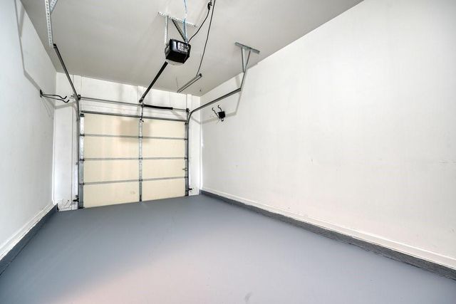 2045 Lake Shore Overlook NW, Kennesaw, GA 30152