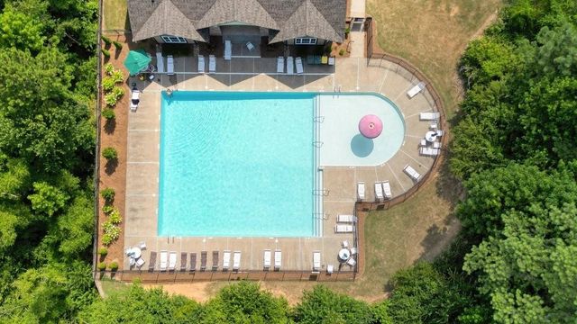 2045 Lake Shore Overlook NW, Kennesaw, GA 30152