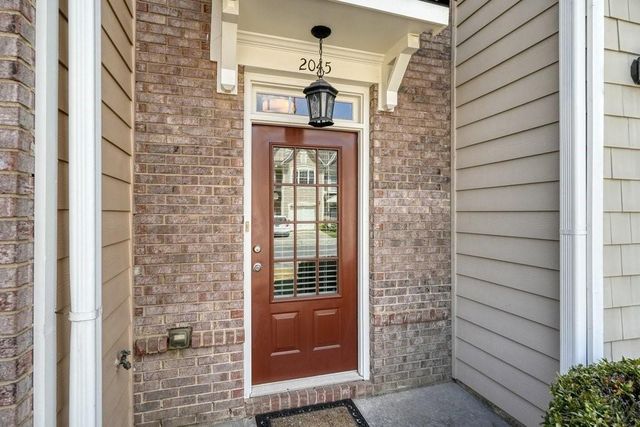 2045 Lake Shore Overlook NW, Kennesaw, GA 30152