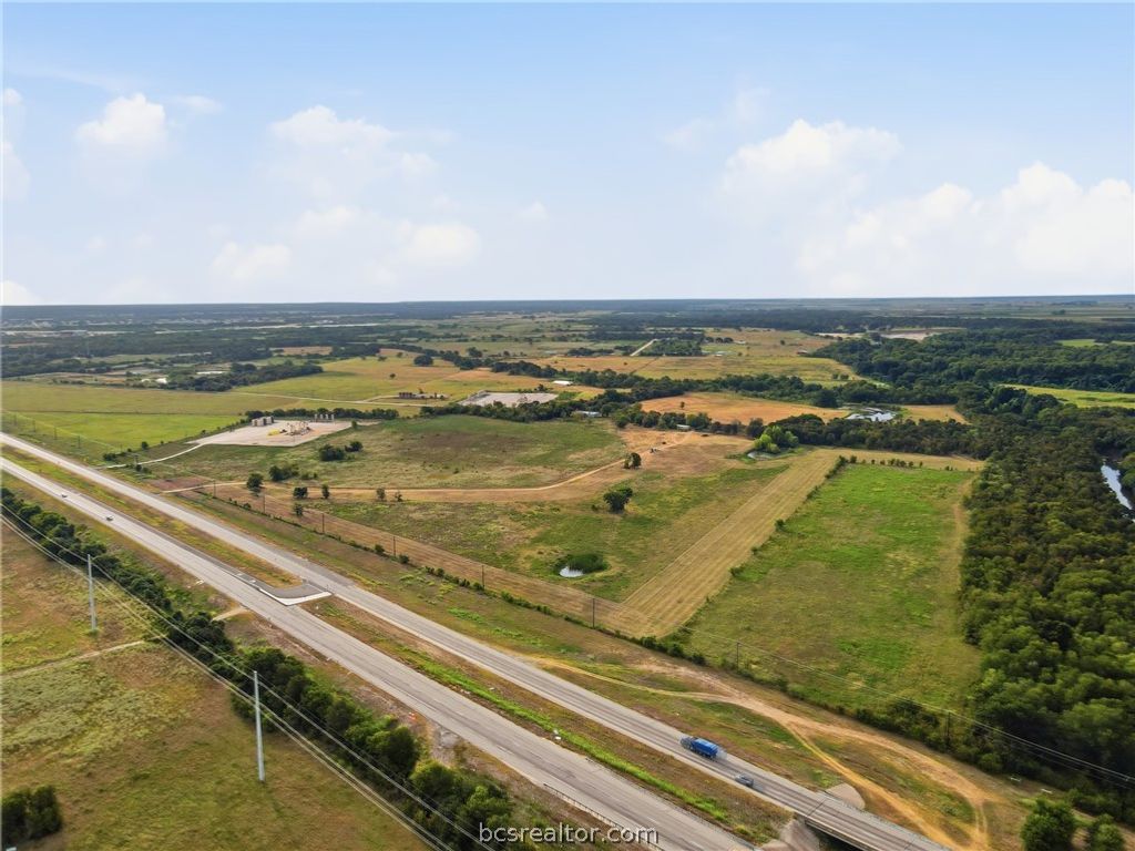 10825 West State Highway 21, Bryan, TX 77807 — photo 3