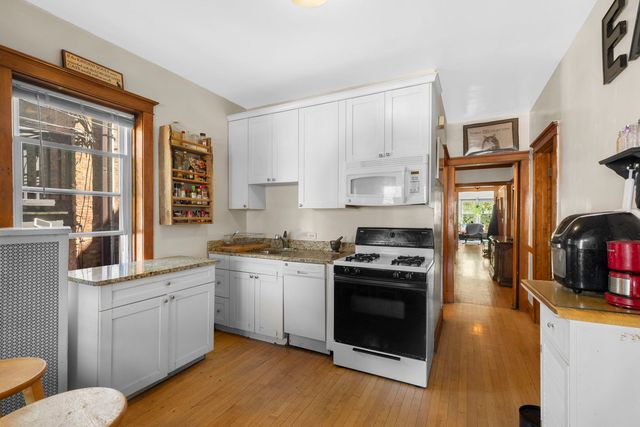2604 W Argyle Street, Chicago, IL 60625