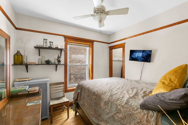2604 W Argyle Street, Chicago, IL 60625