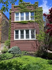 2604 W Argyle Street, Chicago, IL 60625