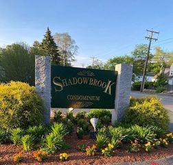 17 Shadowbrook Ln 19, Milford, MA 01757