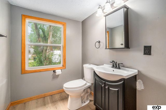 125 E Charles Street, Valley, NE 68064