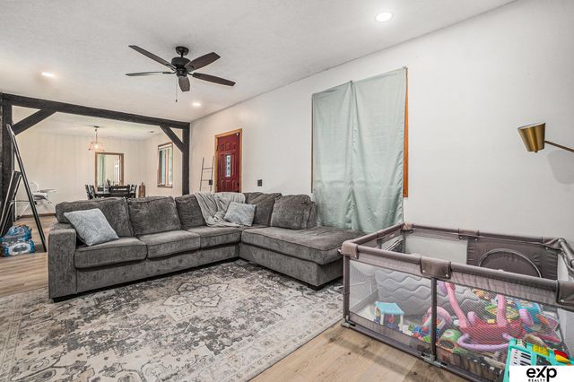 125 E Charles Street, Valley, NE 68064