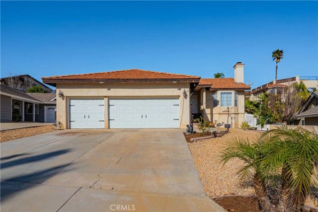 22196 Hoofbeat Way, Canyon Lake, CA 92587