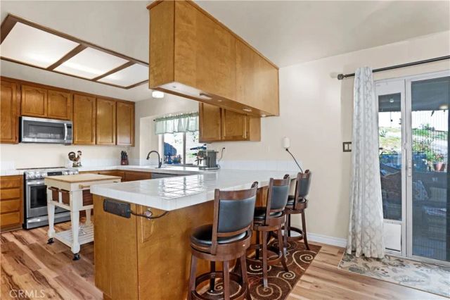 22196 Hoofbeat Way, Canyon Lake, CA 92587