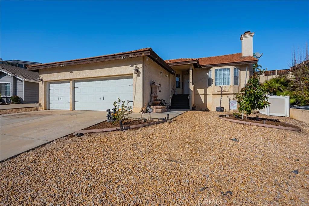 22196 Hoofbeat Way, Canyon Lake, CA 92587