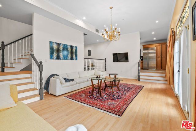 1601 Ard Eevin Avenue, Glendale, CA 91202